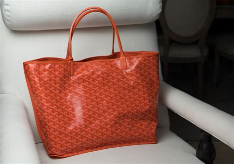 goyard tote with zipper|dimensions of goyard anjou pm.